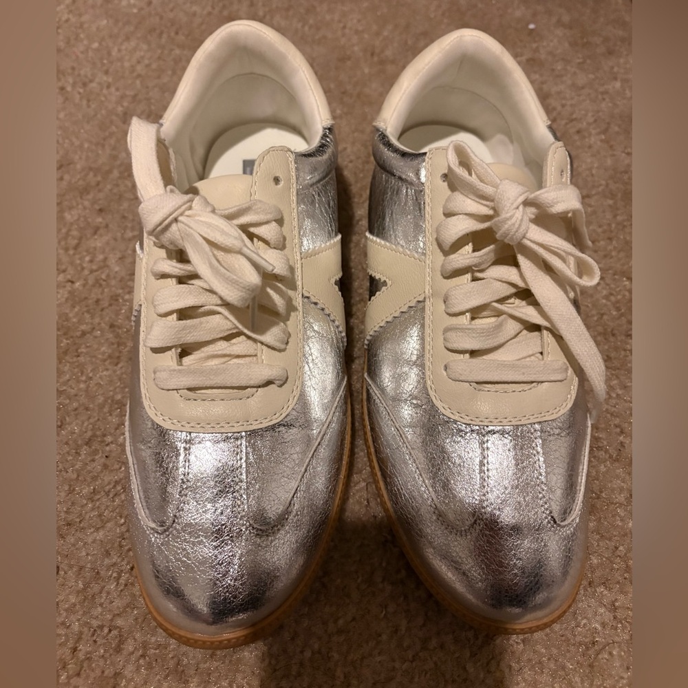 MIA Women's Metallic Silver and Cream SZ:9M Casual Sneakers. NEW